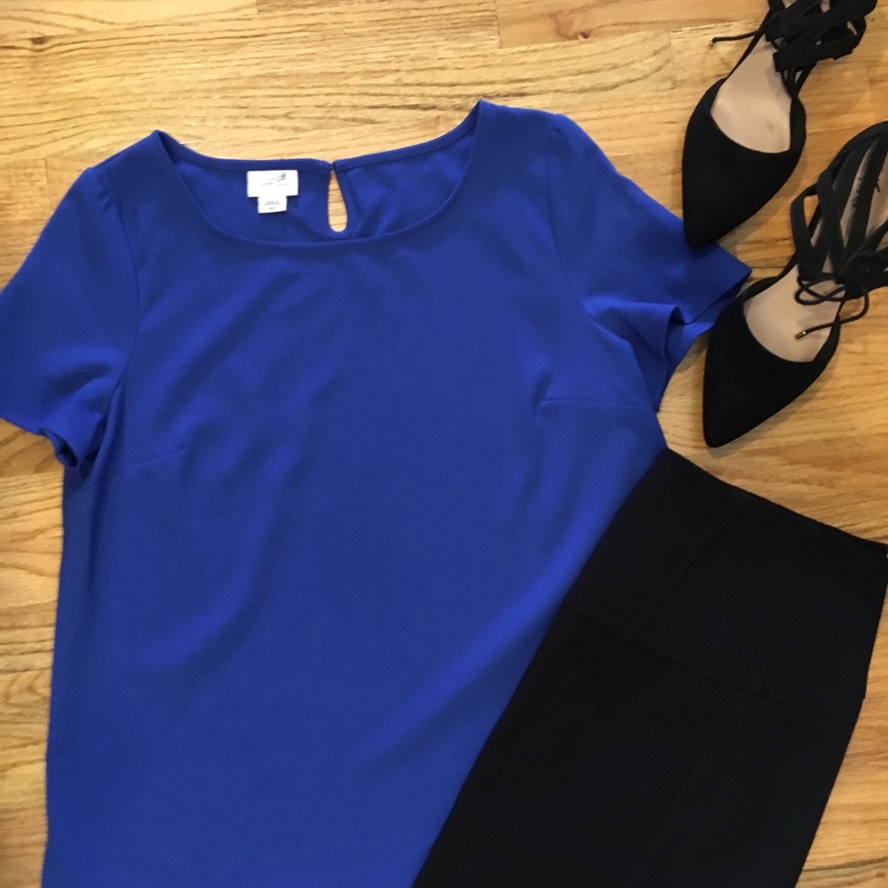 Royal blue blouse, short sleeve